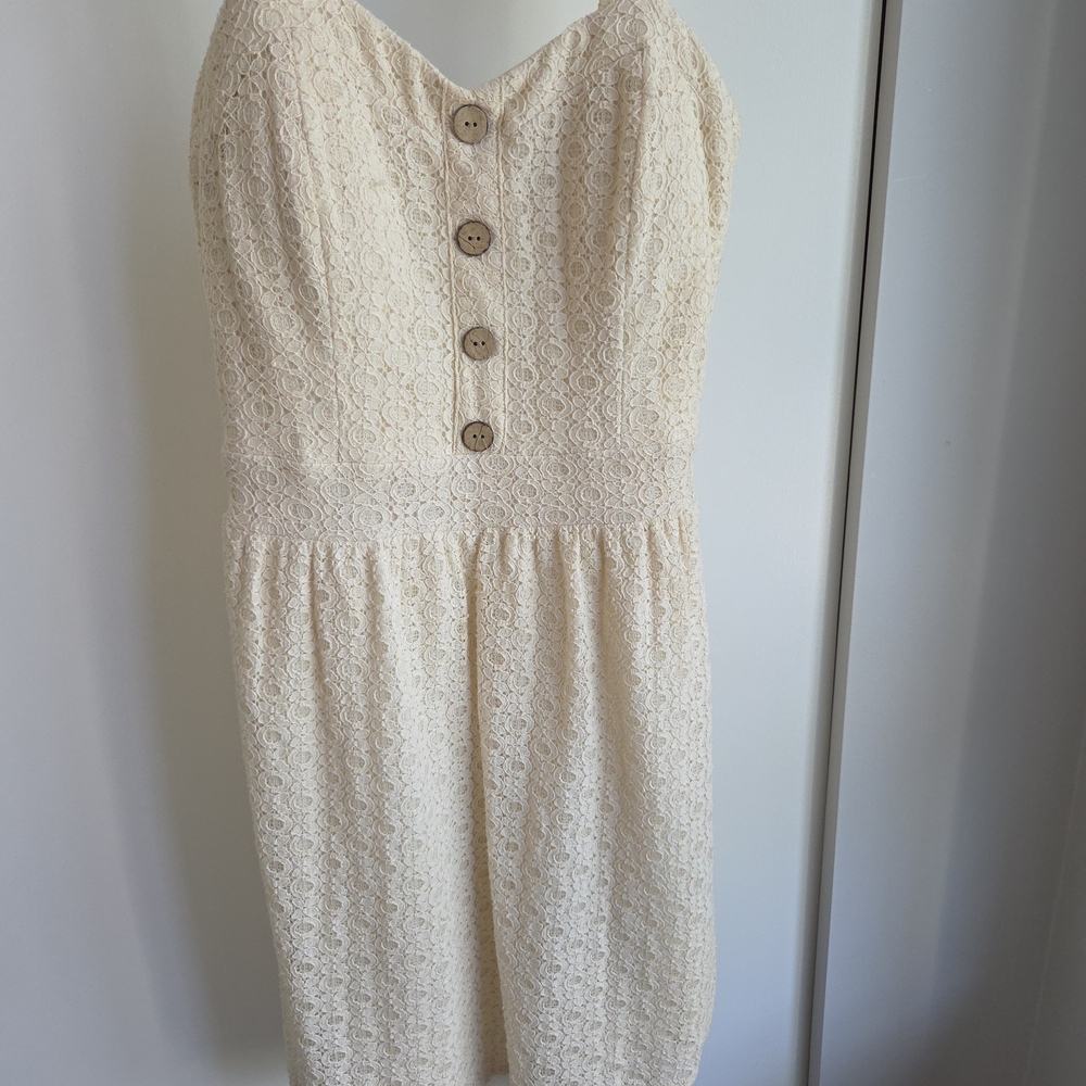 Chic Cream Lace Dress